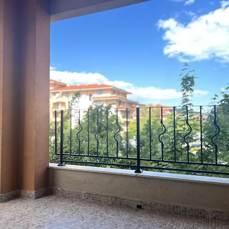 Premier House Apartmán *